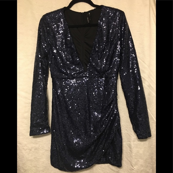 Lulus Dresses & Skirts - Lulus V-Neck Long Sleeve Sequins Dress